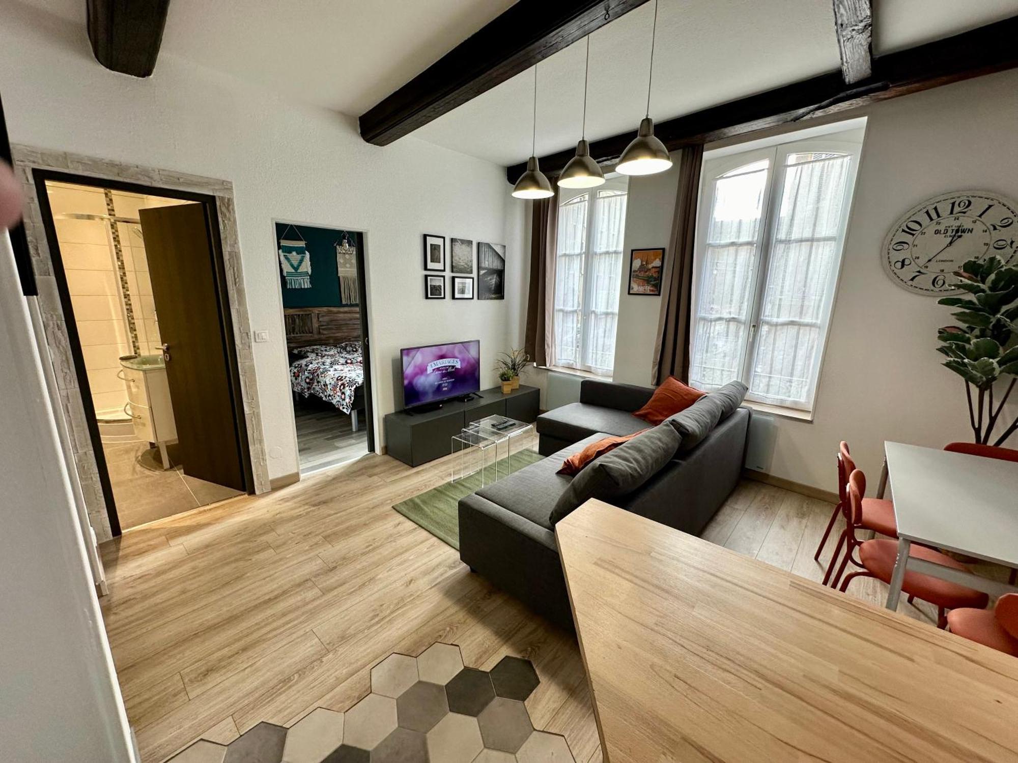 Lecathedrale : F2 Au Coeur De Metz ! Apartamento Exterior foto